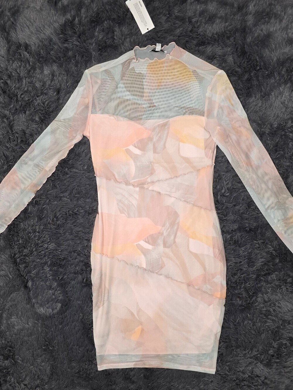 Guess- Sheer Long-Sleeve Mesh Bodycon Dress in Poetic Floral. NWT. Size M